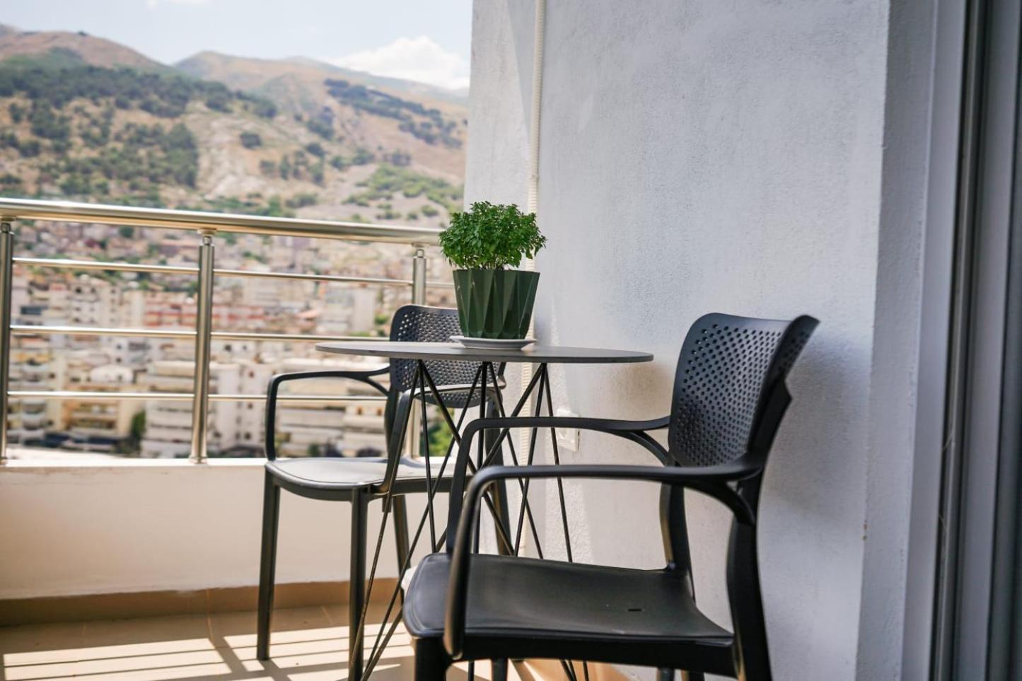 Gjirokastër View City Apartments מראה חיצוני תמונה
