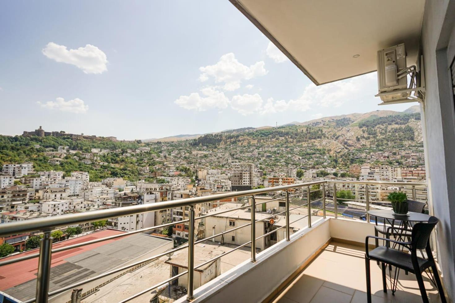 Gjirokastër View City Apartments מראה חיצוני תמונה
